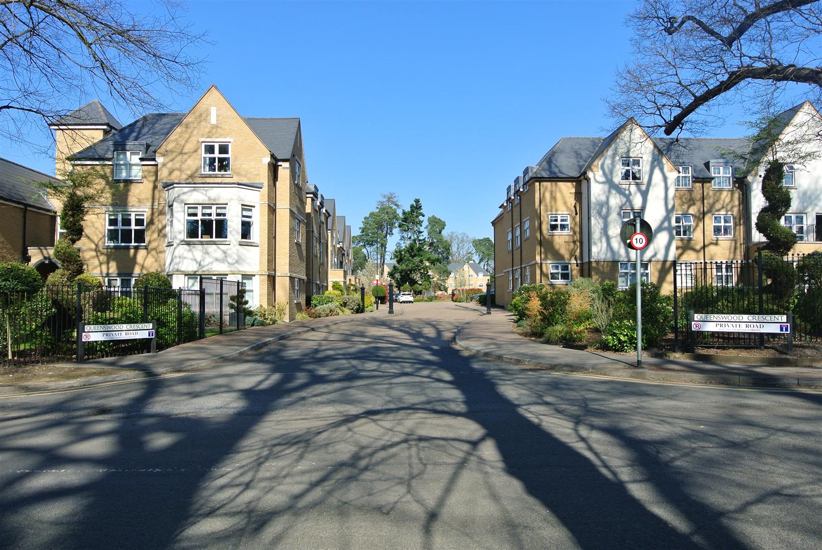 Queenswood Crescent, Chambord House
